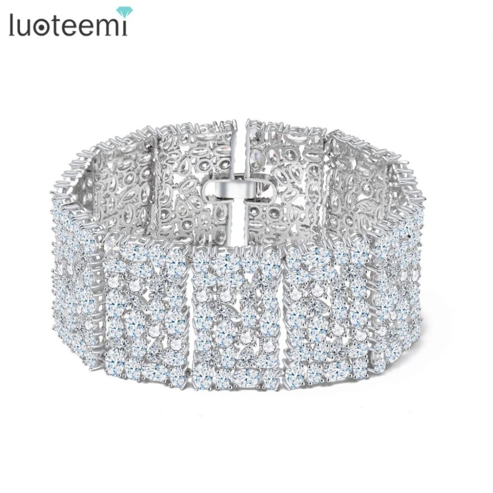 106 cwt Simulate Diamond Bracelet Wide Statement Bangle 18k White Gold GP Over - Picture 3 of 3